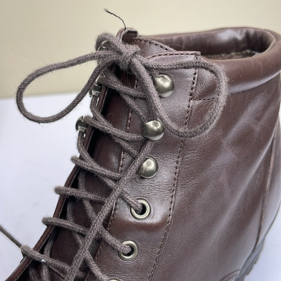 St JOHN’S BAY Brown Leather Lace-Up Ankle Boots Faux Fur Lined Footbed & Insole - Picture 7 of 16